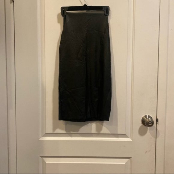 Commando Faux Leather Side Slit Midi Skirt in Black - Picture 5 of 6